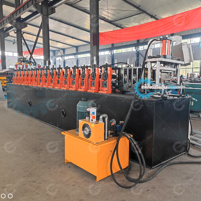Stalowa grubość 0,8 mm Różnica Embossing Shutter Rolling Door Profile Roll Forming Machine