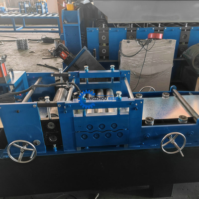 Hydrauliczne cięcie samodzielnie zamykane ocynkowane stalowe ramy drzwiowe Roll Forming Machine