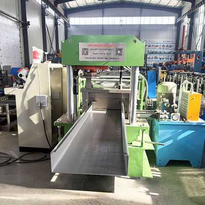 Automatyczna maszyna do formowania na zimno profili C z funkcją zatrzymania, do produkcji konstrukcji dachowych