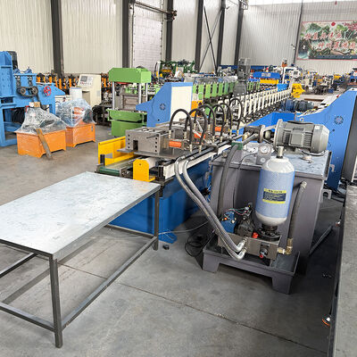 Szybkość T24X26 Hydrauliczna Perforacja krzyżowa sufitu T Grid Roll Forming Machine