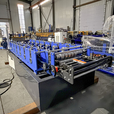 Przenośna maszyna do formowania rolek na rąbek stojący z profilem stalowym Auto Kr24