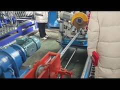 Latające cięcie hydrauliczne dziurkowanie wysokiej prędkości Unistruct C Channel Roll Forming Machine