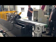 c płatew z wyciętymi otworami